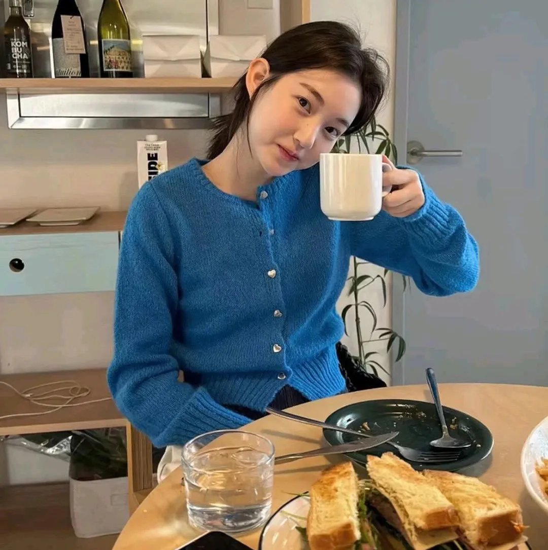 屋中美人
